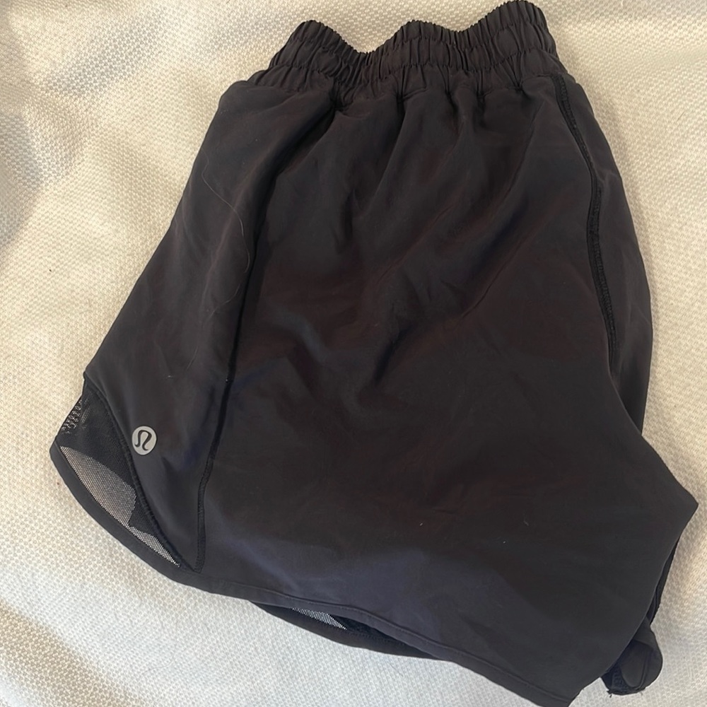 black lululemon shorts in a perfect condition